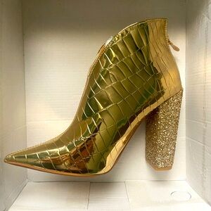 Shimmering Gold Ankle Boots with Glitter Block Heel